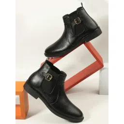 Carlton London Men's Black Chelsea Boots
