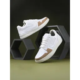 glitchez Men Colourblocked Sneakers