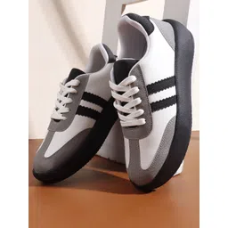 The Roadster Lifestyle Co. Women Colorblocked Sneakers