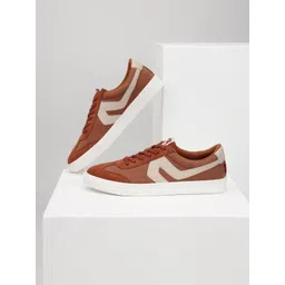 Levis Men Colourblocked Suede Sneakers