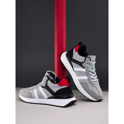 Campus HINGE Men Colourblocked Round Toe Sneakers