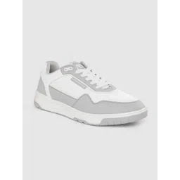Aeropostale Men Colourblocked Sneakers