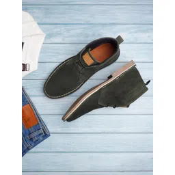 LOUIS STITCH Men Mid-Top Solid Suede Desert Boots