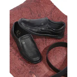 Buckaroo Men Errol Textured Leather Slip-On Sneakers