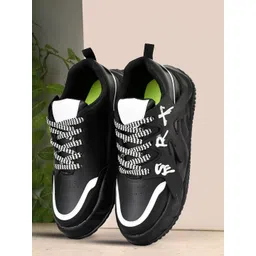 Vask Men Canvas Colourblocked Lace-Ups Sneakers