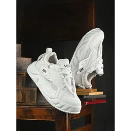 Layasa Men Colourblocked Slip-On Sneakers