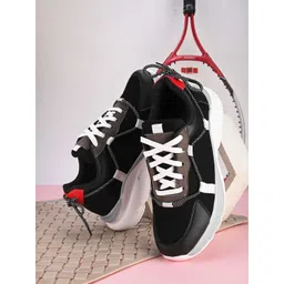 glitchez Men Colourblocked PU Sneakers