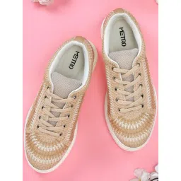 Metro Women's Beige Sneakers