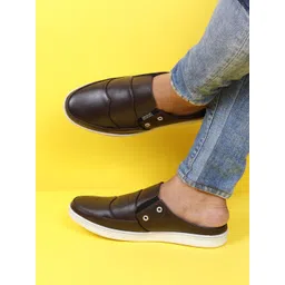 FAUSTO Slip-On Sneakers