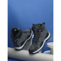 NEW LIMITS Men Sneakers