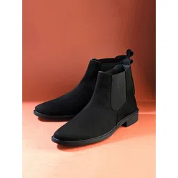 The Roadster Lifestyle Co Men Round Toe Chealsea Boots