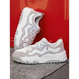 Red Tape Women Colourblocked Sneakers