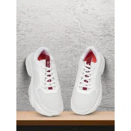 EZOK Men Colourblocked Sneakers