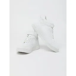 Snitch Men Snitch White Solid High Ankle Sneakers