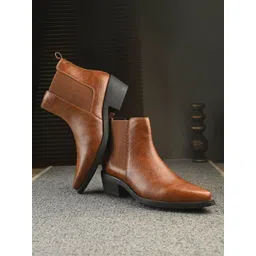 BIZZARO Pointed-Toe Chelsea Boots