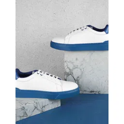 Mochi Men Sneakers