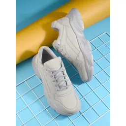 The Roadster Lifestyle Co Men Casual Sneakers