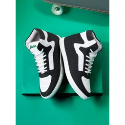 glitchez Men Colourblocked PU High-Top Sneakers