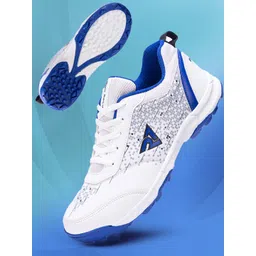 RUN SEVEN Men Cricket Shoes