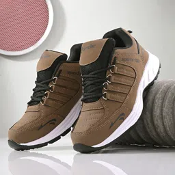 Premium Comfortable Regular Wear Walking Shoes For Men