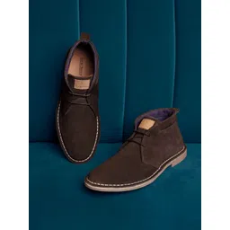 LOUIS STITCH Men Mid-Top Solid Suede Desert Boots