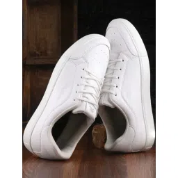 Off Limits Men's SKYLINE White Casual Sneakers