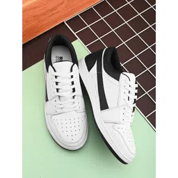 The Roadster Lifestyle Co Men Lace-Ups Everyday Lightweight Sneakers