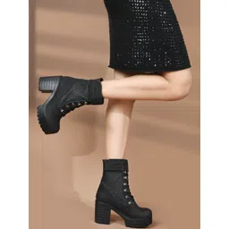 Padchin Women Round Toe Regular Boots