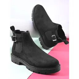 The Roadster Lifestyle Co Women Block-Heeled Chelsea Boots