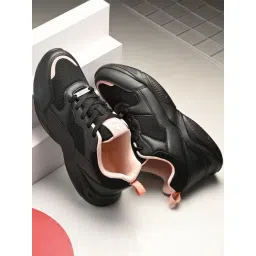 Off Limits Women's HACHIKO W Black Running Shoes