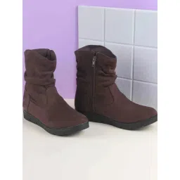 Mochi Women's Brown Casual Booties