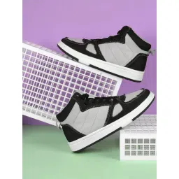 Mochi Women's Grey Casual Sneakers