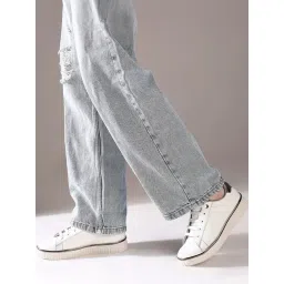 Inc.5 Women's Snow White Sneakers