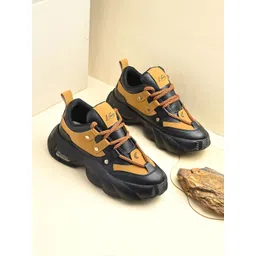 knoos Men Colourblocked Sneakers