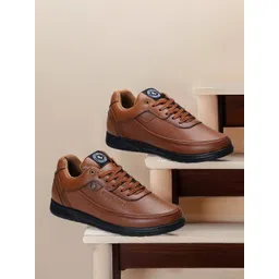 NEW LIMITS Men Sneakers