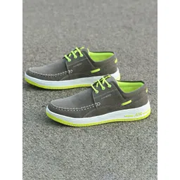 AMICO Men Comfort Insole Sneakers