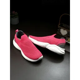 OFF LIMITS Women's Magenta & Grey Walking Shoes