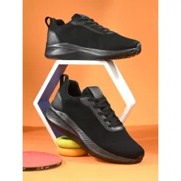 OFF LIMITS Men's WEMBLEY Black Running Shoes