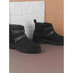 Metro Women's Black Casual Booties