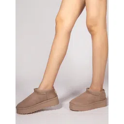 Truffle Collection Women Round Toe Winter Boots