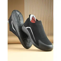 Roadster Men Running Non-Marking Shoes