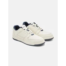 BOLDFIT Men Round Toe Lightweight Sneakers