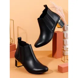 The Roadster Lifestyle Co. Women Casual Block-Heeled Chelsea Boots