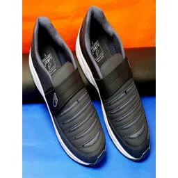 ANGEL CRAFT Men Non-Marking Running Shoes