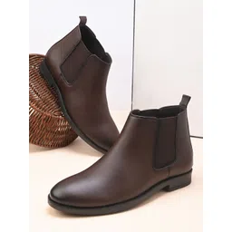 The Roadster Lifestyle Co Men Casual Chelsea Boots
