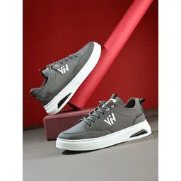 VIV Men Woven Design Sneakers