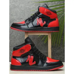 NEW LIMITS Men Colourblocked Sneakers