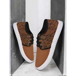 Spotwalk Men Running Shoes