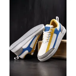Woakers Men Colourblocked Sneakers