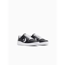 Converse Unisex Lightweight Round Toe Leather Sneakers
